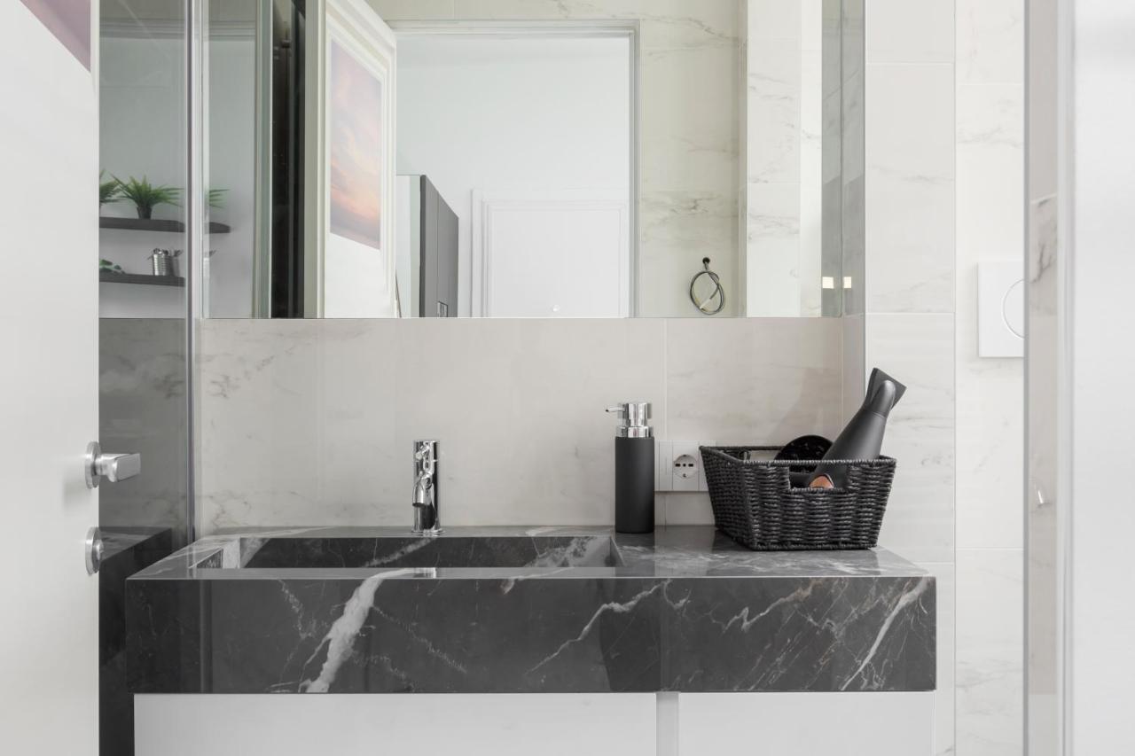 Nest For 2 In Milan Fashion District Via S Cecilia Apartamento Exterior foto